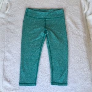 Girls turquoise cropped Ivivva leggings, size 10